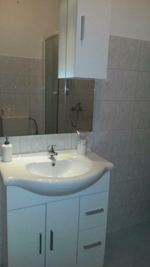 Apartman Lana Banjole Exterior foto